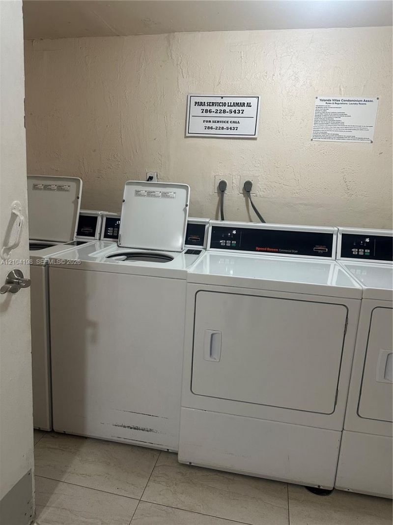 4550 NW 9th St, Unit 102E, Miami, FL 33126 Photo