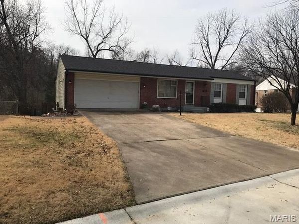 4082 Domenico Court, Bridgeton, MO 63044