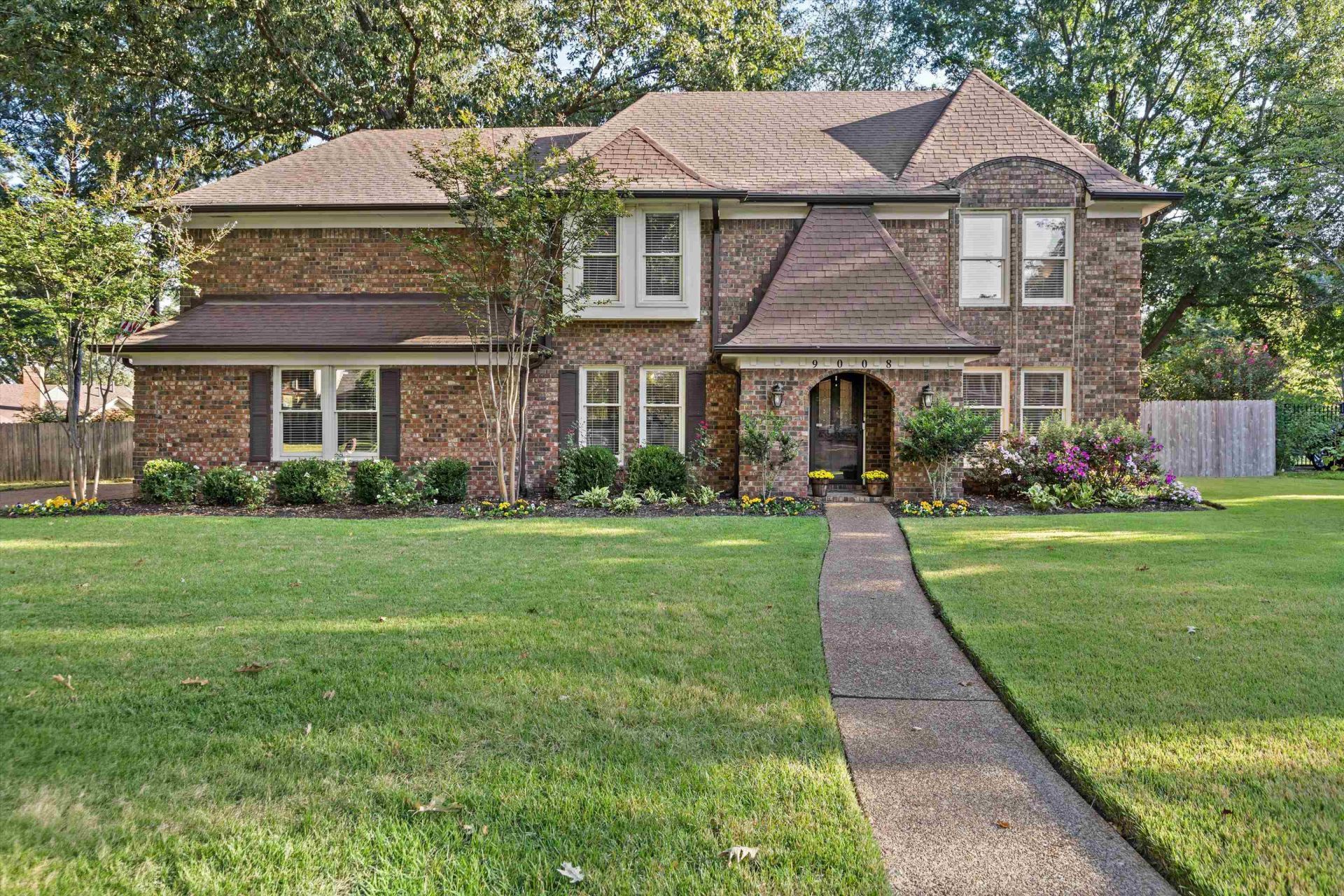 9008 Longwood Ln, Germantown, TN 38139 Main Photo