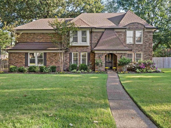 9008 LONGWOOD LN, Germantown, TN 38139