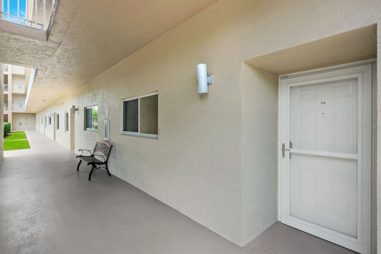 14901 Park Lake Drive, Unit 106, Fort Myers, FL 33919 Photo