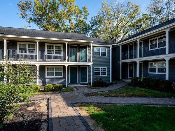 22 Cricket Brook, Dover, NH 03820