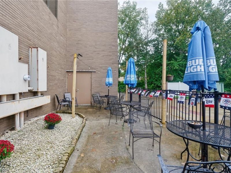 3700 Massillon, Uniontown, OH 44685 Photo 17