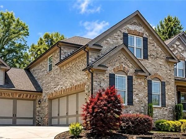 3079 Hidden Falls Drive , Buford, GA 30519