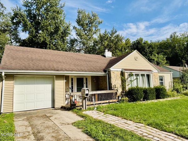 1922 Grecourt Drive , Toledo, OH 43615