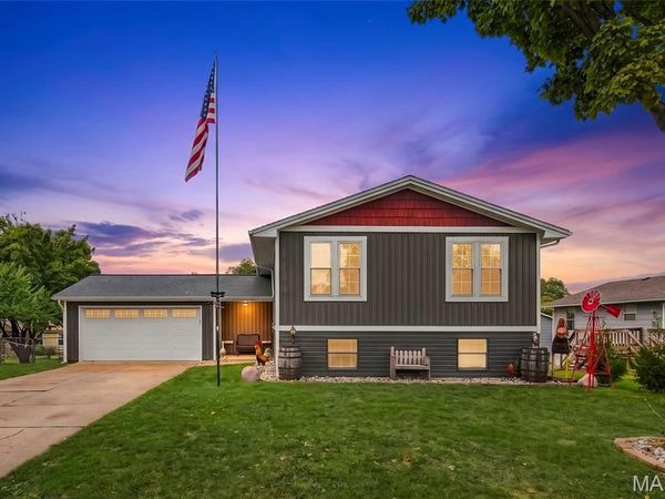113 El Perro Drive, St Peters, MO 63376