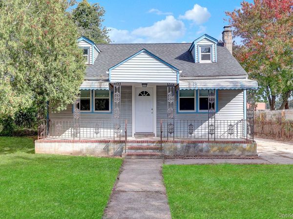 1801 Stein Drive , Bay Shore, NY 11706