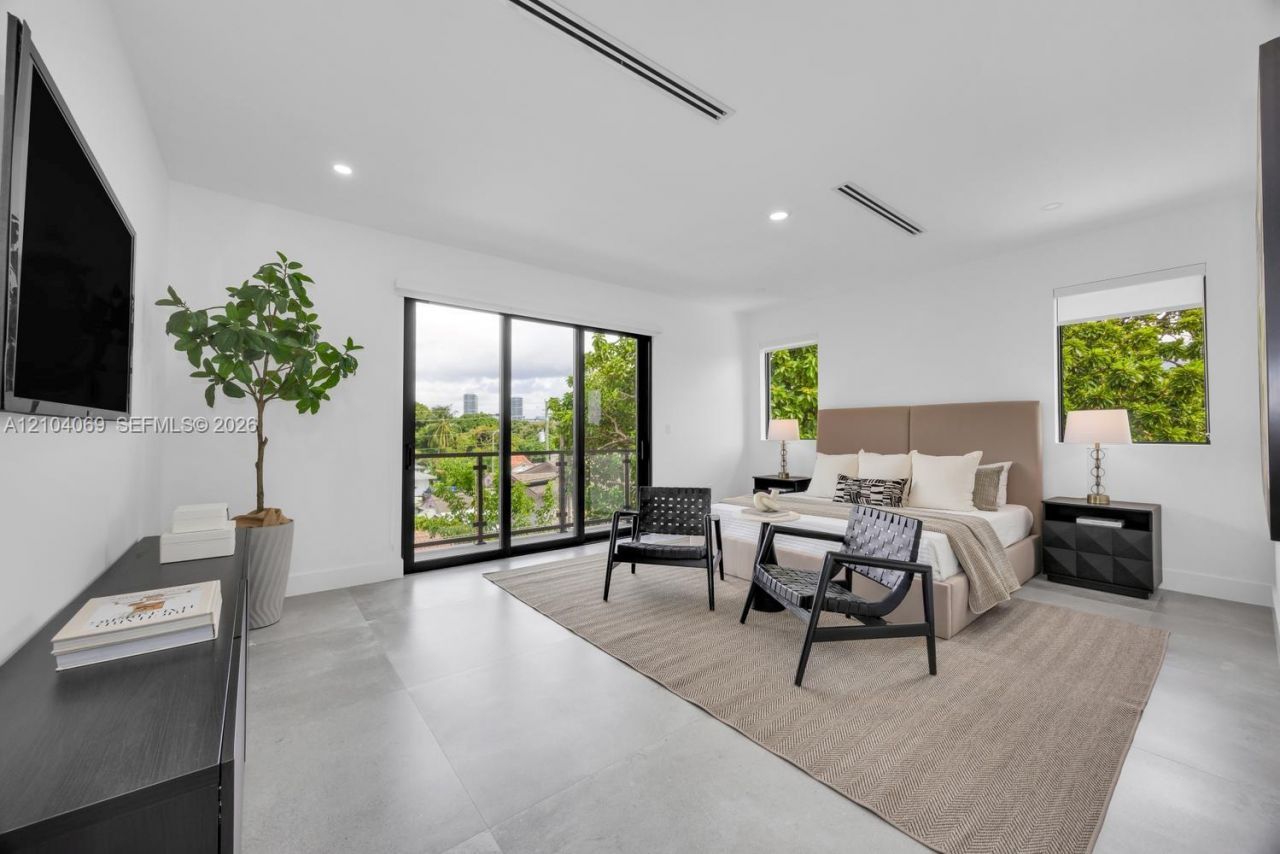 1771 NW 3 St , Miami, FL 33125 Photo