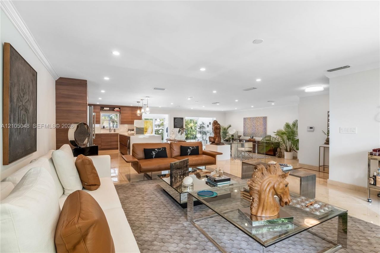 13100 Keystone Ter , North Miami, FL 33181 Photo