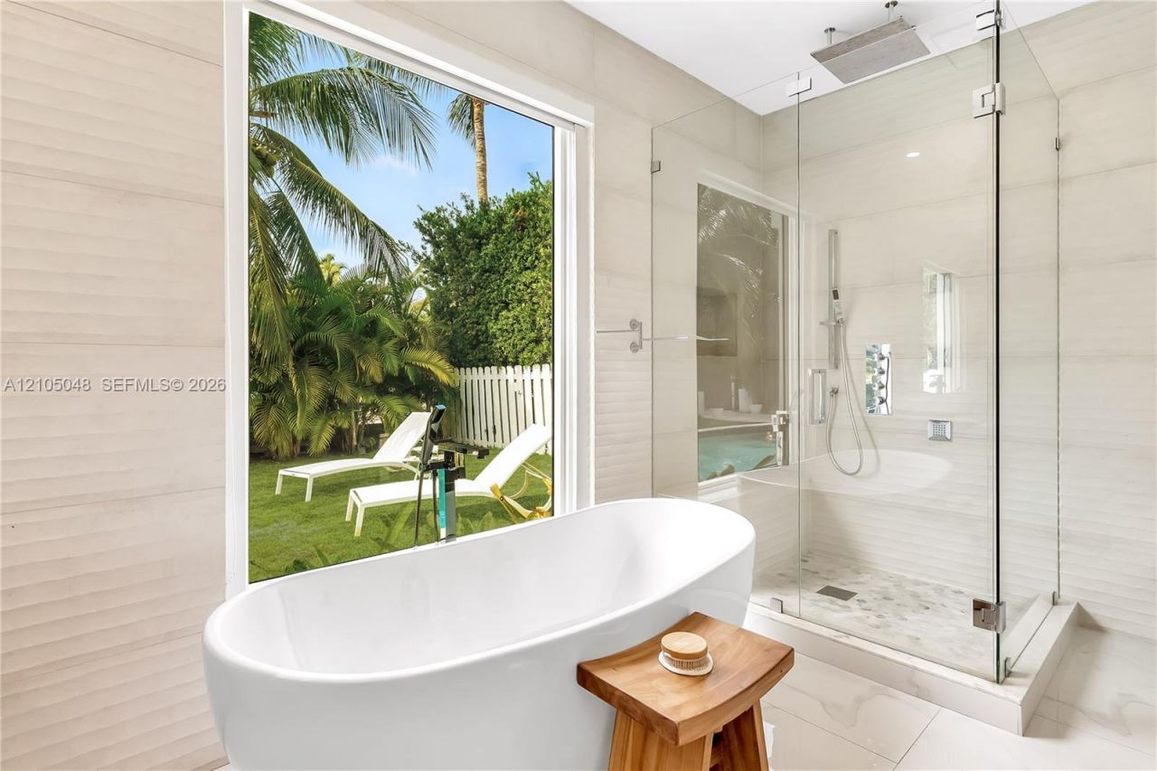 13100 Keystone Ter , North Miami, FL 33181 Photo