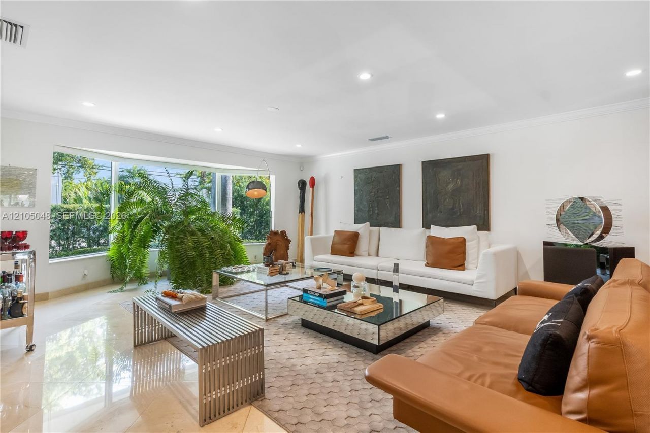 13100 Keystone Ter , North Miami, FL 33181 Photo