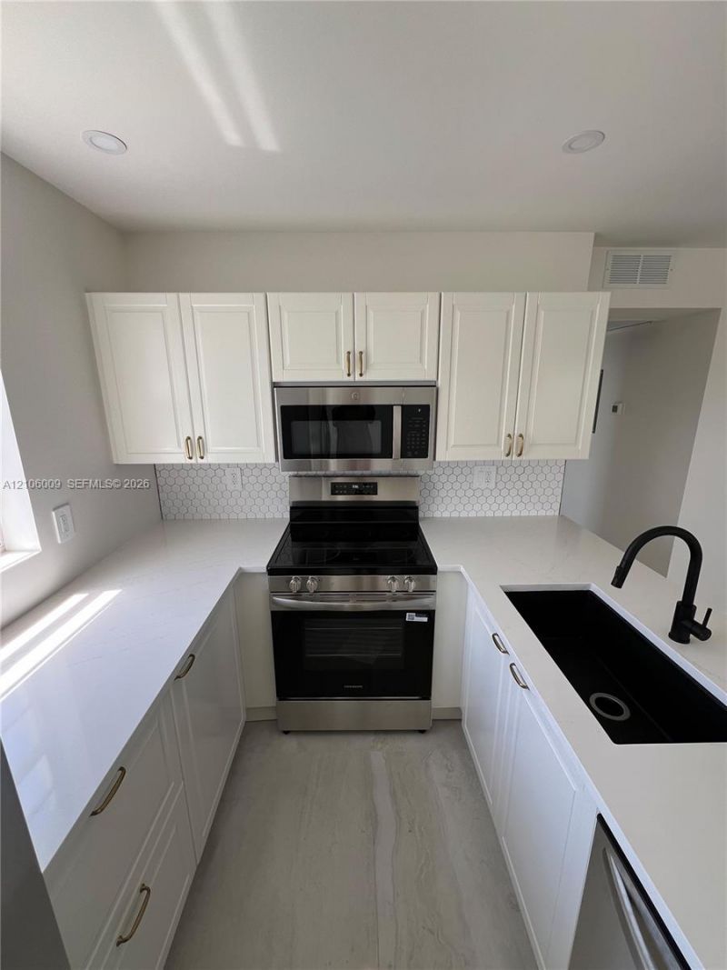 495 Fanshaw L , Boca Raton, FL 33434 Photo