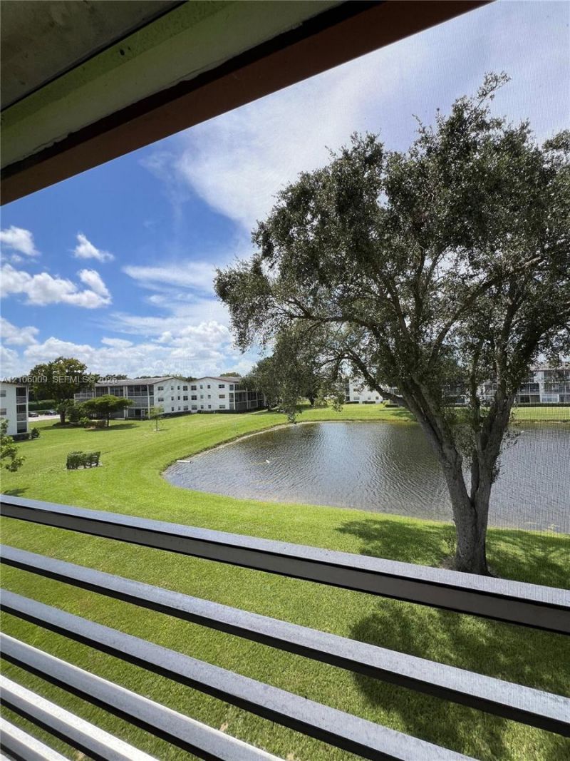 495 Fanshaw L , Boca Raton, FL 33434 Photo