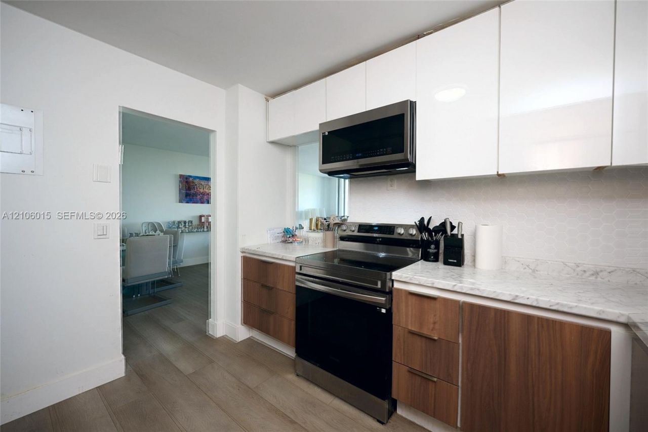 2851 NE 183rd St , Unit 1109E, Aventura, FL 33160 Photo