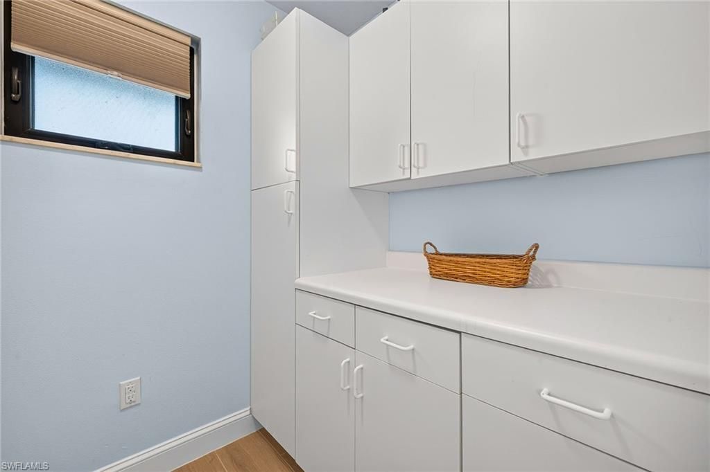 788 Park Shore Dr, Unit D36, Naples, FL 34103 Photo
