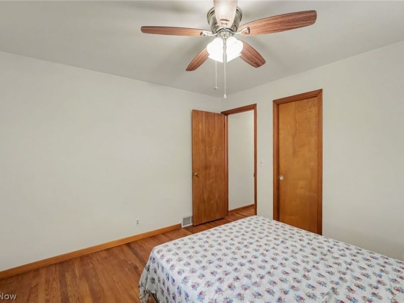 17829 Dillewood Road, Cleveland, OH 44119 Photo 14