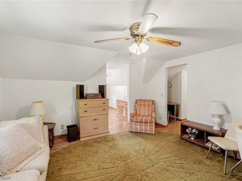 17829 Dillewood Road, Cleveland, OH 44119 Photo 16