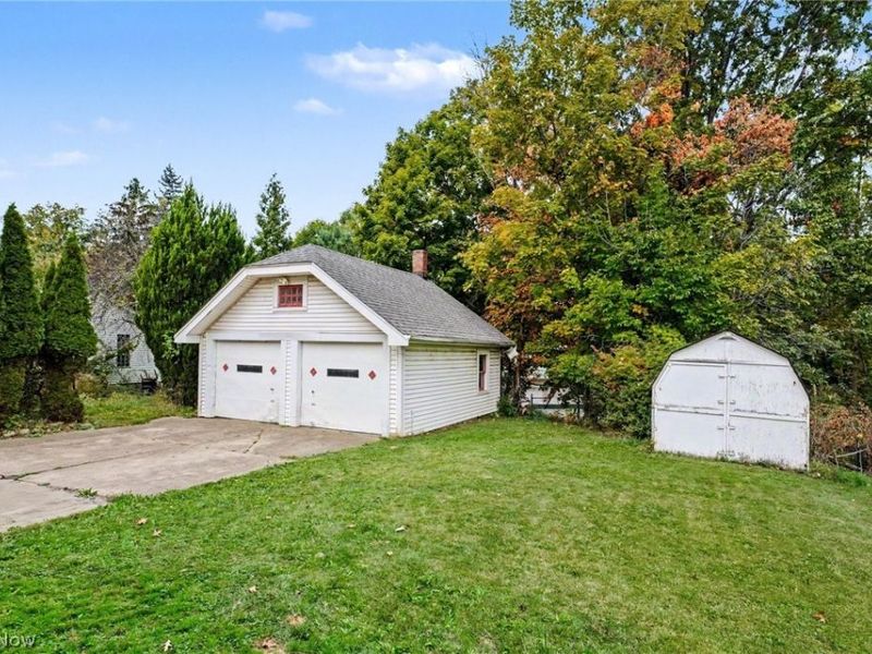 17829 Dillewood Road, Cleveland, OH 44119 Photo 25