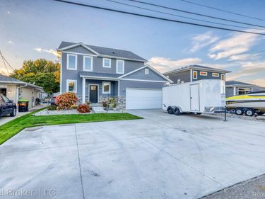 46059 Edgewater Drive, Chesterfield Township, Mi 48047