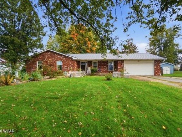3905 Mcpheron Road, Lima, OH 45804