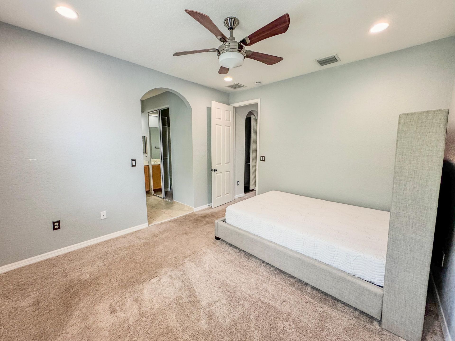 255 Lake Monterey Circle, Boynton Beach, FL 33426 Photo