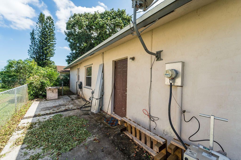 4718 Blue Pine Circle, Greenacres, FL 33463 Photo
