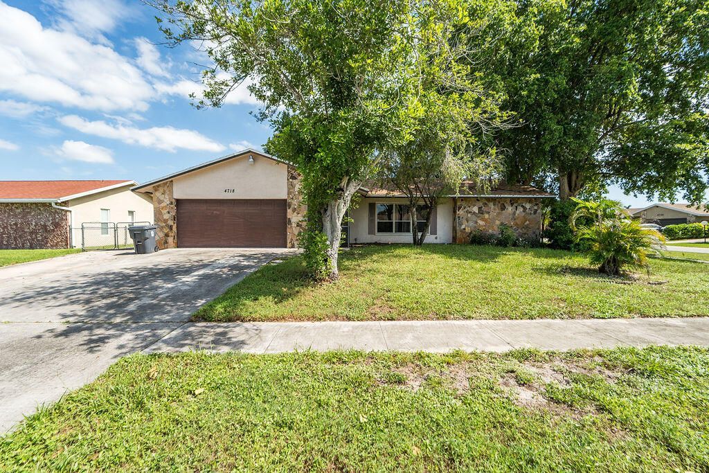 4718 Blue Pine Circle, Greenacres, FL 33463 Photo