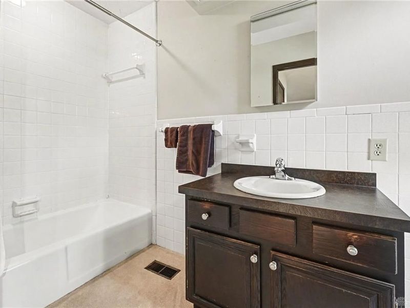7256 Pepperton Court, Clayton, OH 45415 Photo 22