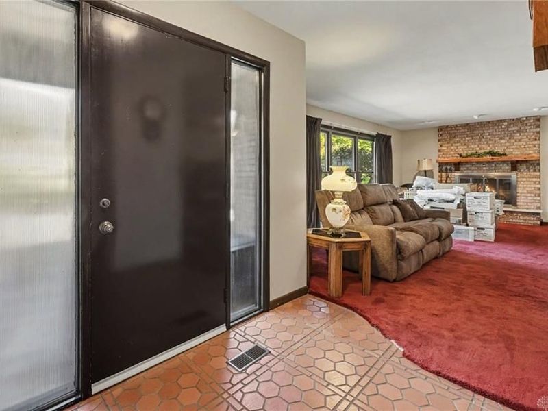7256 Pepperton Court, Clayton, OH 45415 Photo 8