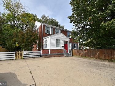 6102 N KINGS HIGHWAY, ALEXANDRIA, VA 22303