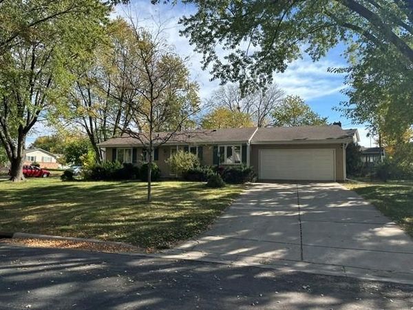 3301 Selkirk Drive, Burnsville, MN 55337