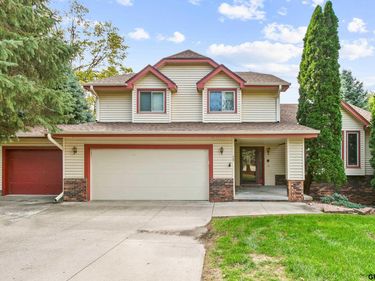 607 LaSalle Circle, Bellevue, NE 68005
