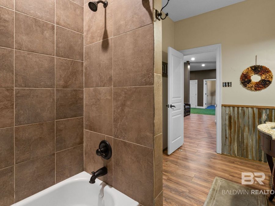 Property Image 101