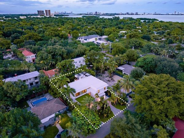 451 NE 52nd St , Miami, FL 33137
