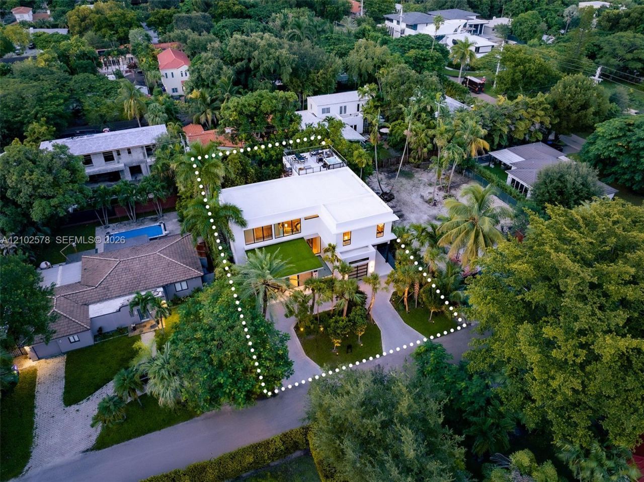 451 NE 52nd St , Miami, FL 33137 Photo
