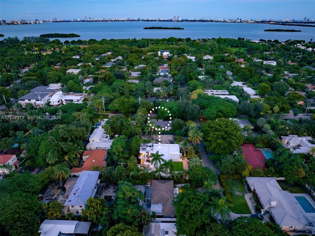 451 NE 52nd St , Miami, FL 33137 Photo