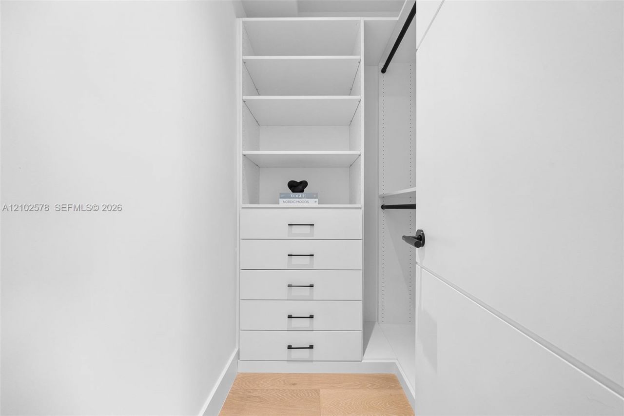 451 NE 52nd St , Miami, FL 33137 Photo