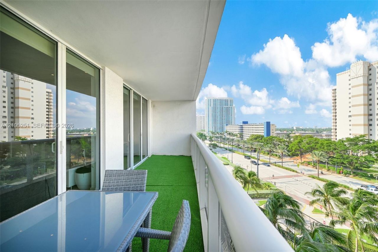 1850 S Ocean Dr , Unit 706, Hallandale Beach, FL 33009 Photo