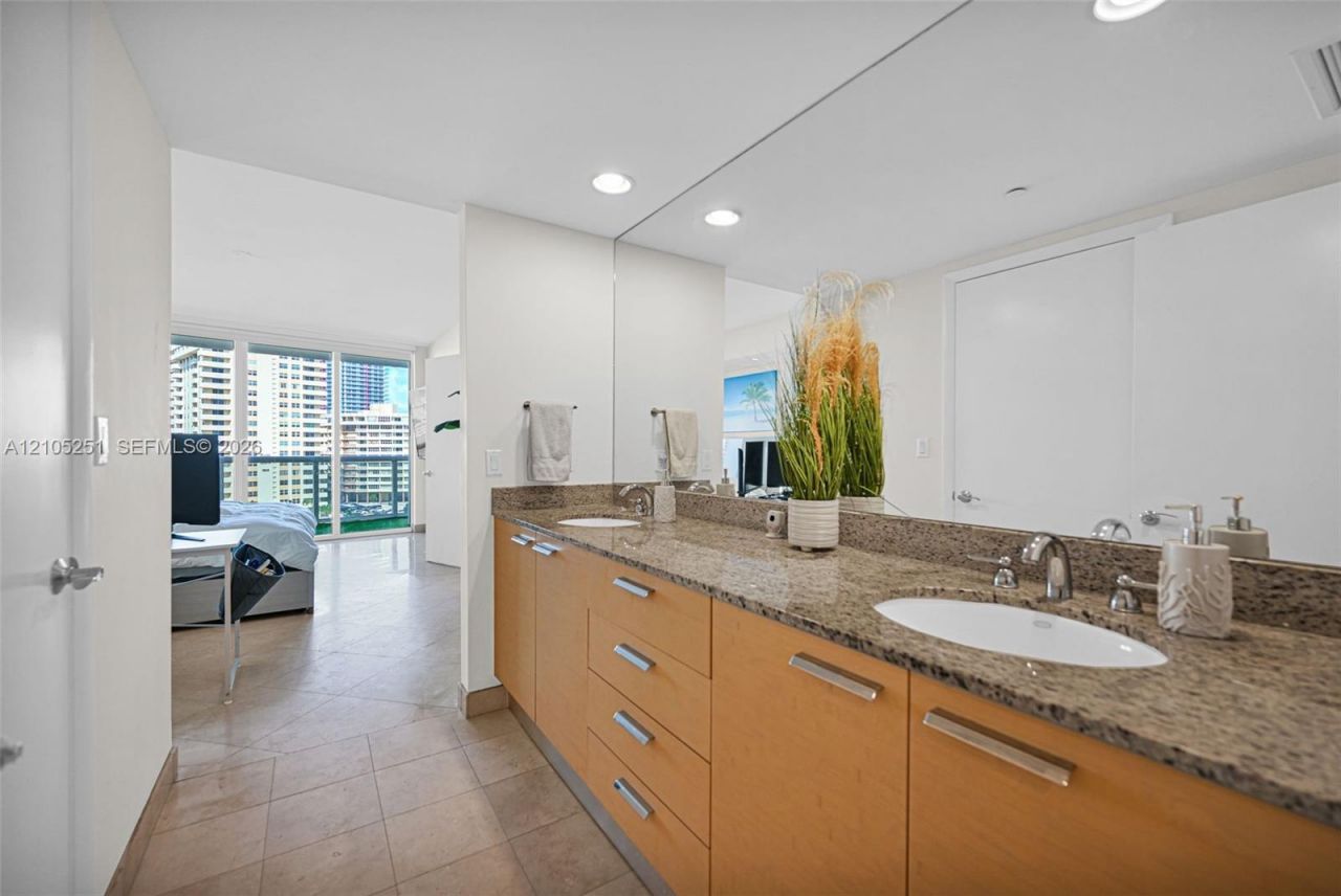 1850 S Ocean Dr , Unit 706, Hallandale Beach, FL 33009 Photo
