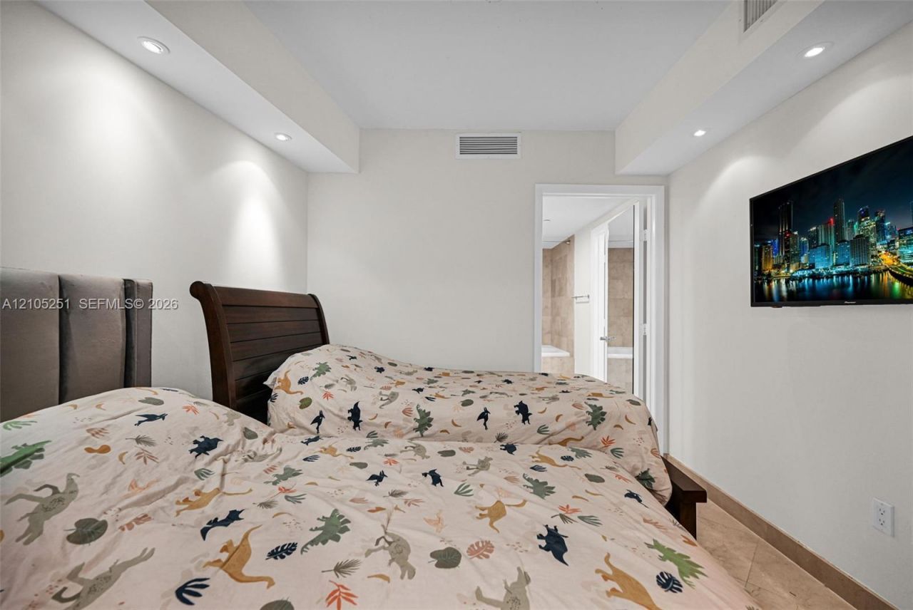 1850 S Ocean Dr , Unit 706, Hallandale Beach, FL 33009 Photo