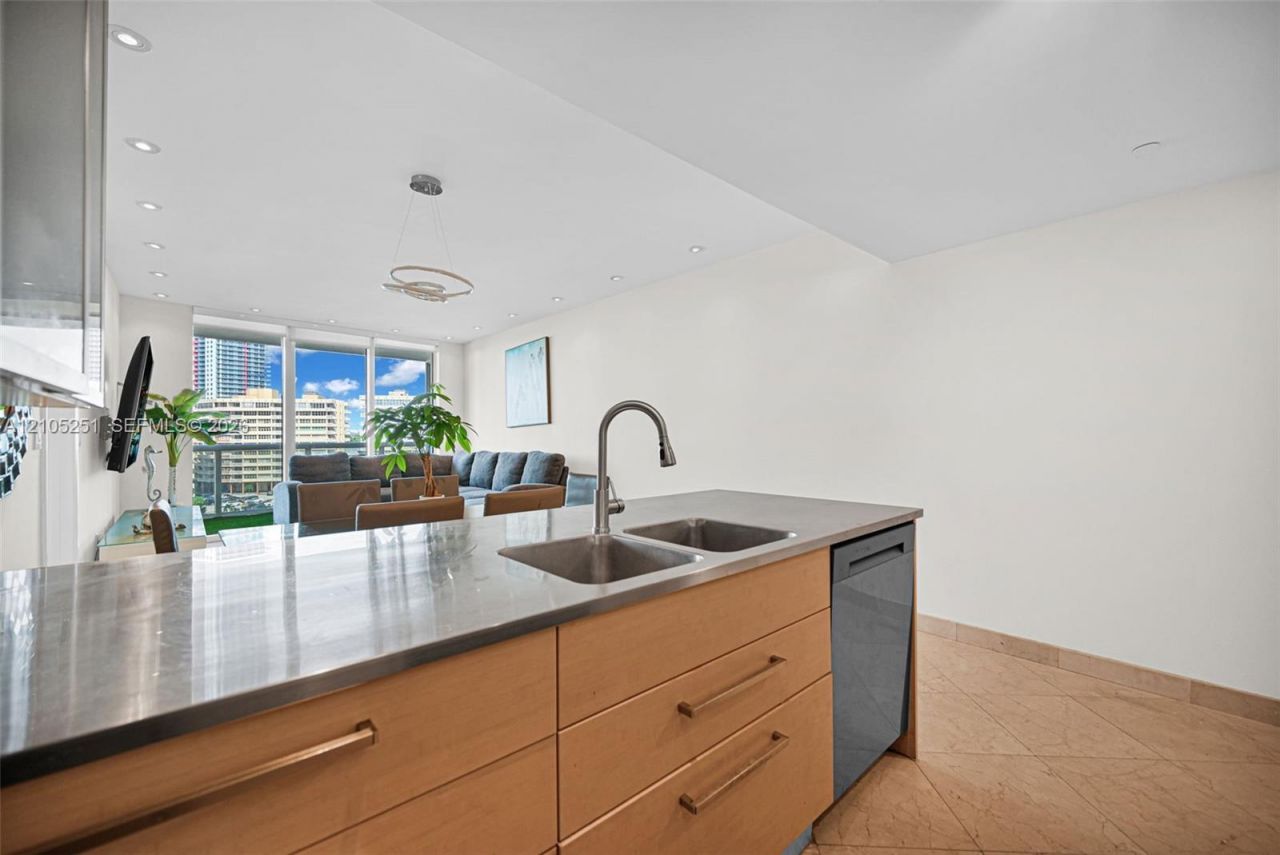 1850 S Ocean Dr , Unit 706, Hallandale Beach, FL 33009 Photo