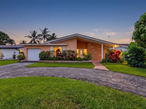 6604 Coconut Dr , Miramar, FL 33023