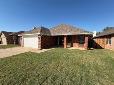 2961 Salado Trail, Fort Worth, TX 76118
