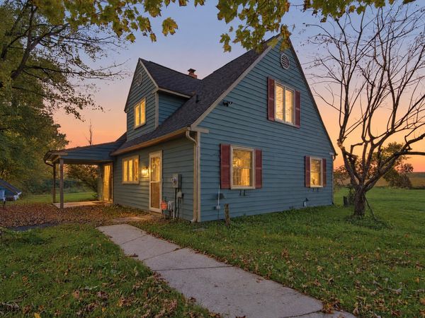 9522 N 650 E , New Carlisle, IN 46552