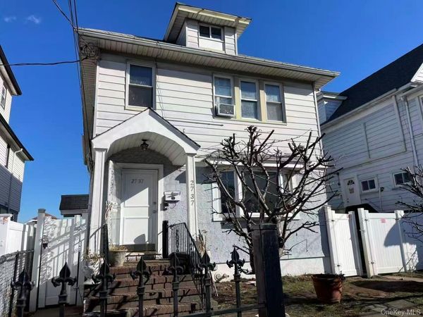 27-37 Curtis Street , East Elmhurst, NY 11369