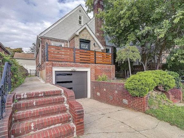 32-28 Utopia Parkway , Flushing, NY 11358