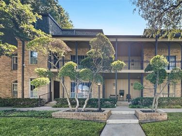 4312 Bellaire Drive S, Unit 225, Fort Worth, TX 76109