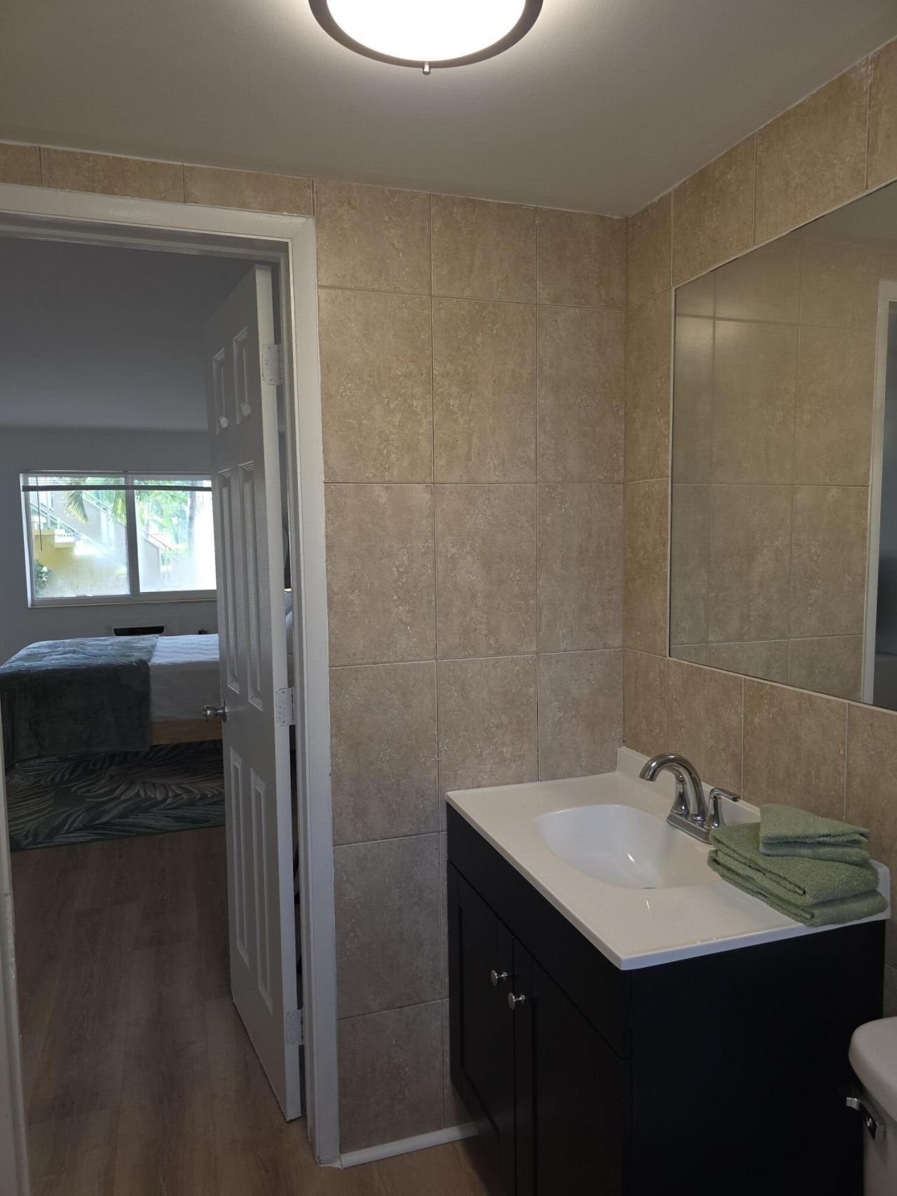 911 N Federal Highway, Unit 102, Lake Worth Beach, FL 33460 Photo