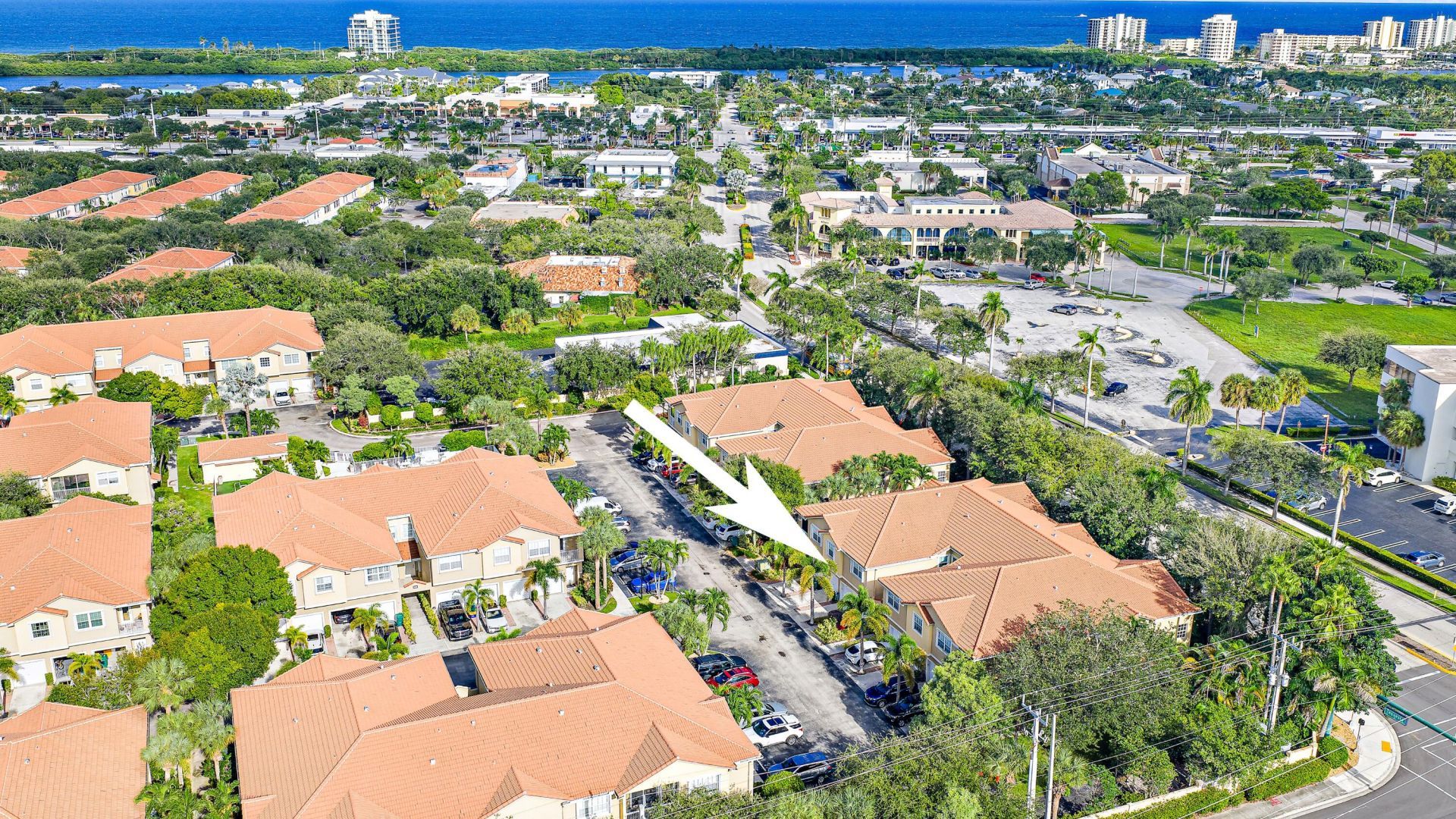 111 Lighthouse Circle, Unit D, Tequesta, FL 33469 Photo