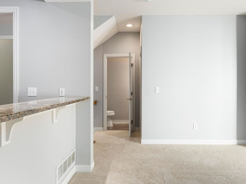 8081 Chatham Green Drive, New Albany, OH 43054 Photo 10